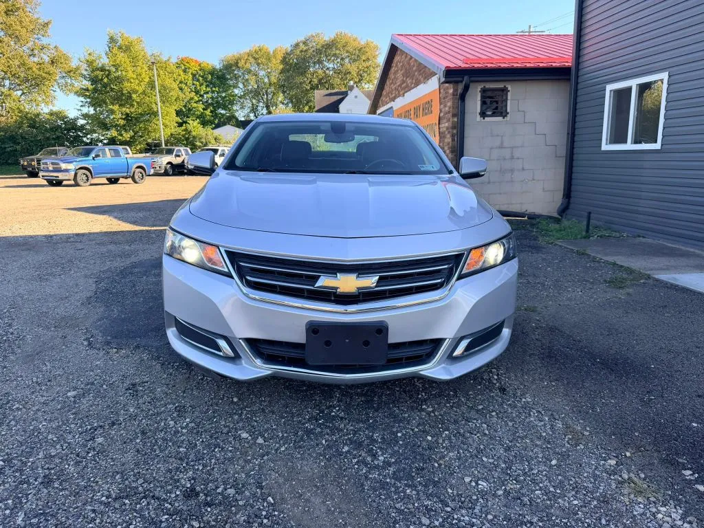 Chevrolet Impala photo 2