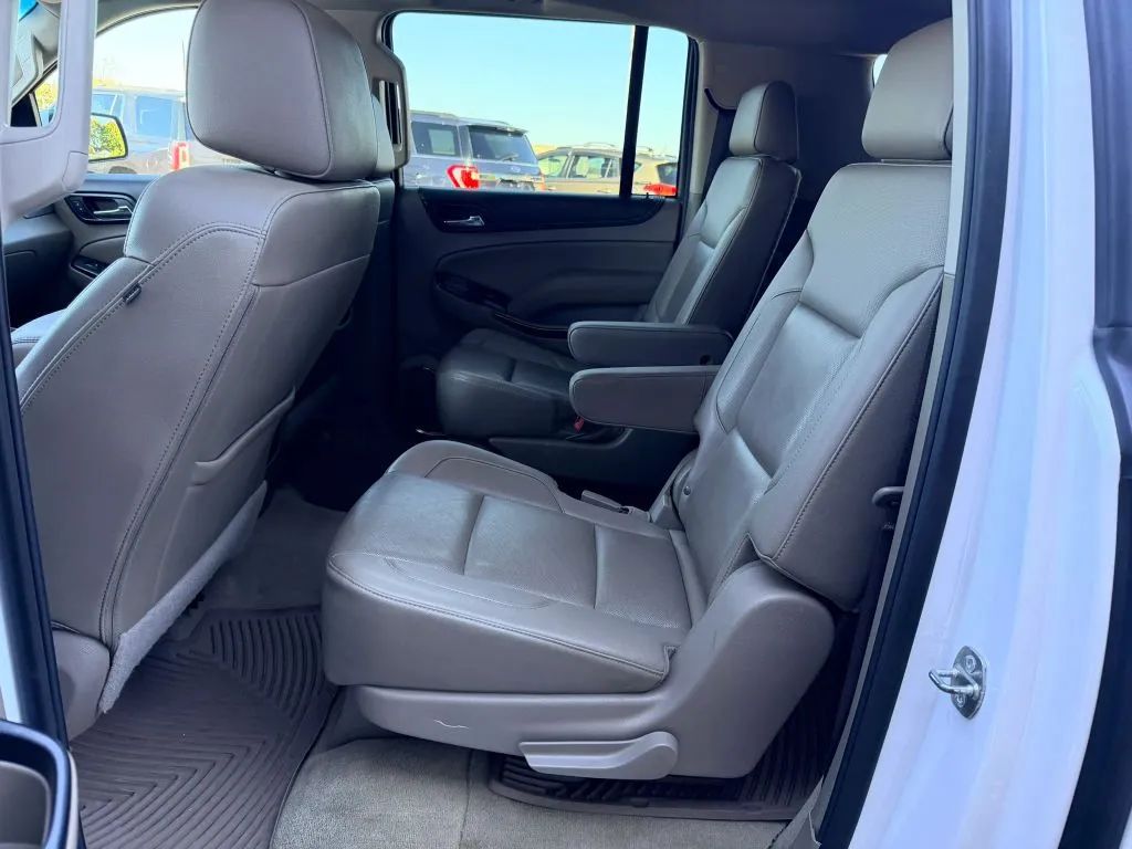 GMC Yukon XL photo 10