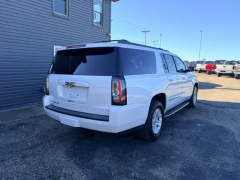 More photos of 2017 GMC Yukon XL SLT Sport Utility 4D at Instant Auto Sales Lancaster, OH