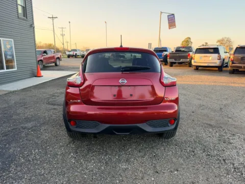 More photos of 2015 Nissan JUKE SL Sport Utility 4D at Instant Auto Sales Lancaster, OH