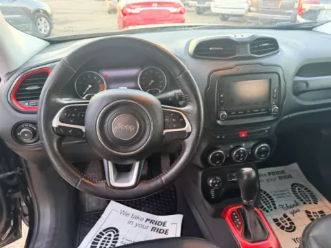 More photos of 2016 Jeep Renegade Trailhawk Sport Utility 4D at Instant Auto Sales Lancaster, OH