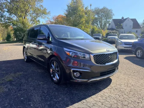 Another view of 2015 Kia Sedona SX Limited Minivan 4D for sale in Lancaster, OH at Instant Auto Sales Lancaster