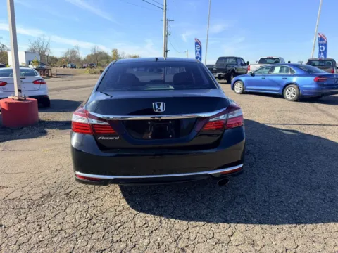 More photos of 2016 Honda Accord EX-L Sedan 4D at Instant Auto Sales Lancaster, OH