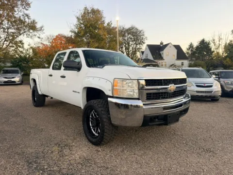 Another view of 2007 Chevrolet Silverado 2500 HD Crew Cab Work Truck Pickup 4D 8 ft for sale in Lancaster, OH at Instant Auto Sales Lancaster
