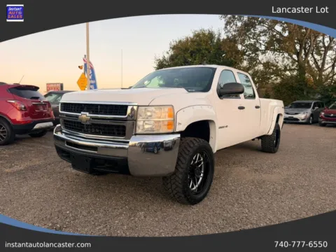 White 2007 Chevrolet Silverado 2500 HD Crew Cab Work Truck Pickup 4D 8 ft for sale in Lancaster, OH