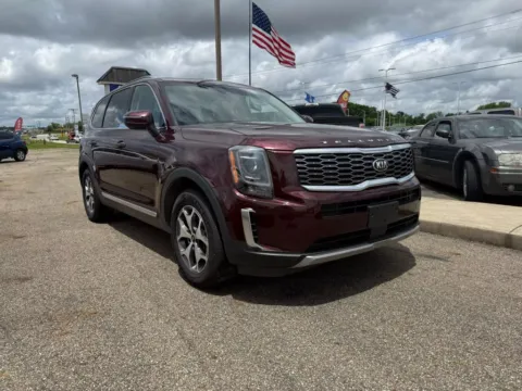 Another view of 2020 Kia Telluride EX Sport Utility 4D for sale in Lancaster, OH at Instant Auto Sales Lancaster