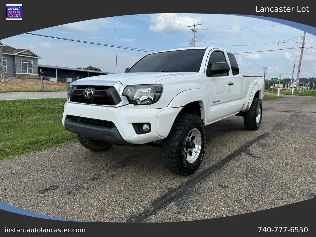 White 2013 Toyota Tacoma Access Cab Pickup 4D 6 ft for sale in Lancaster, OH