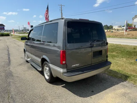 More photos of 2003 Chevrolet Astro Passenger LT Minivan 3D at Instant Auto Sales Lancaster, OH