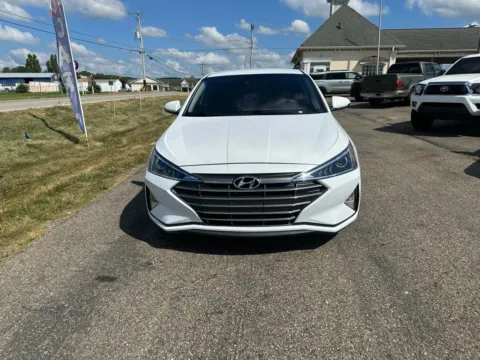 Photos of 2020 Hyundai Elantra SEL Sedan 4D for sale in Lancaster, OH at Instant Auto Sales Lancaster