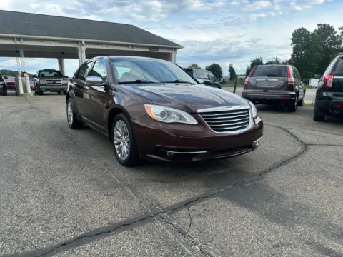 Another view of 2013 Chrysler 200 Limited Sedan 4D for sale in Lancaster, OH at Instant Auto Sales Lancaster