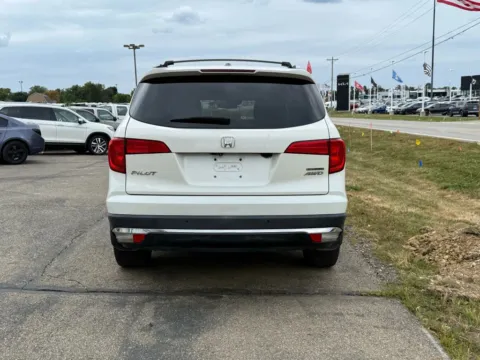 More photos of 2016 Honda Pilot Touring Sport Utility 4D at Instant Auto Sales Lancaster, OH