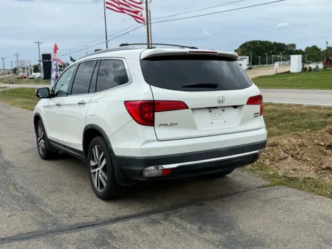 More photos of 2016 Honda Pilot Touring Sport Utility 4D at Instant Auto Sales Lancaster, OH