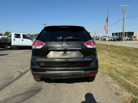 More photos of 2015 Nissan Rogue SV Sport Utility 4D at Instant Auto Sales Lancaster, OH