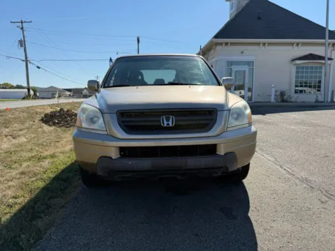 Photos of 2005 Honda Pilot EX-L Sport Utility 4D for sale in Lancaster, OH at Instant Auto Sales Lancaster