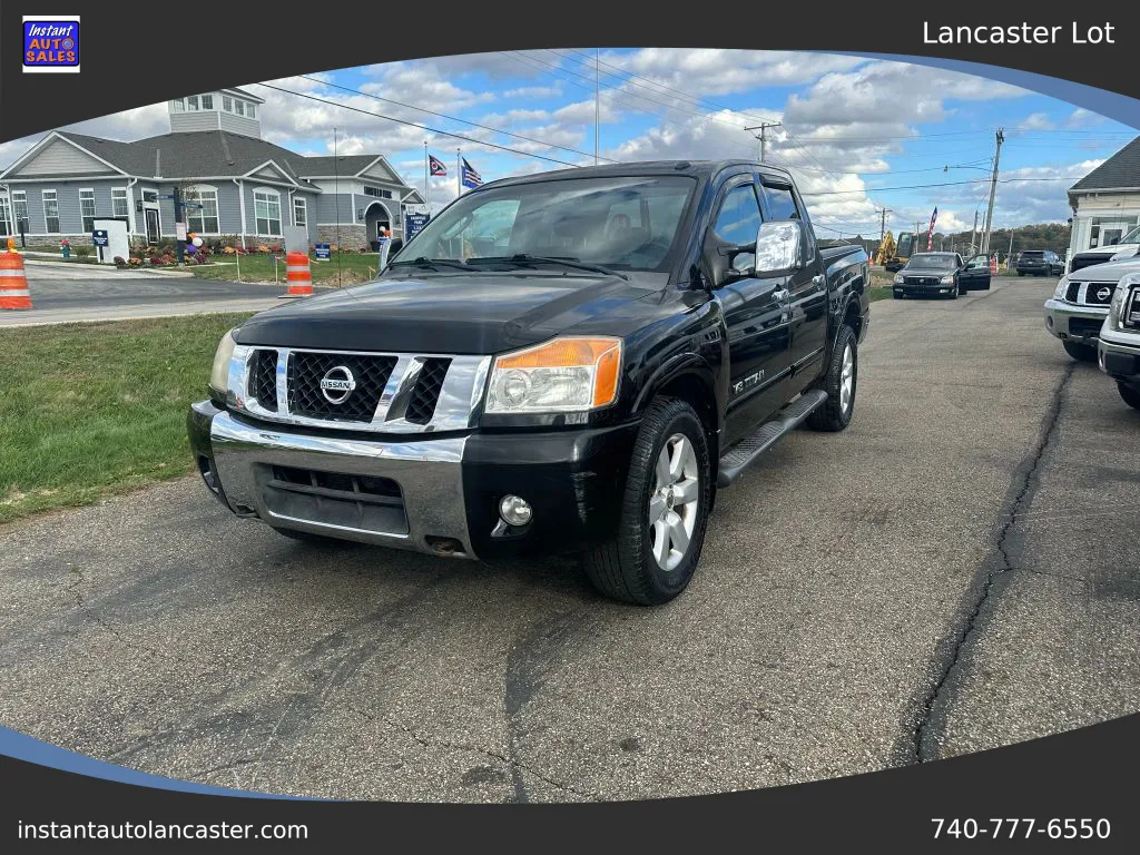 Black 2008 Nissan Titan Crew Cab LE Pickup 4D 5 1/2 ft for sale in Lancaster, OH