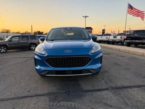 Photos of 2020 Ford Escape SE Sport Utility 4D for sale in Lancaster, OH at Instant Auto Sales Lancaster