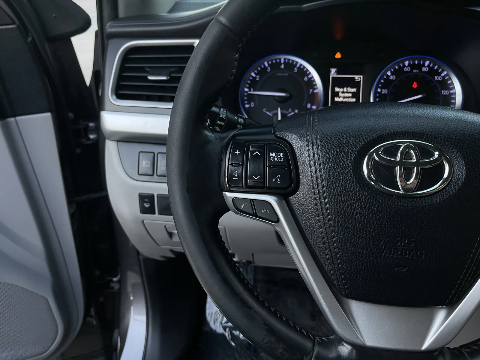 2019 Toyota Highlander XLE - Photo 25