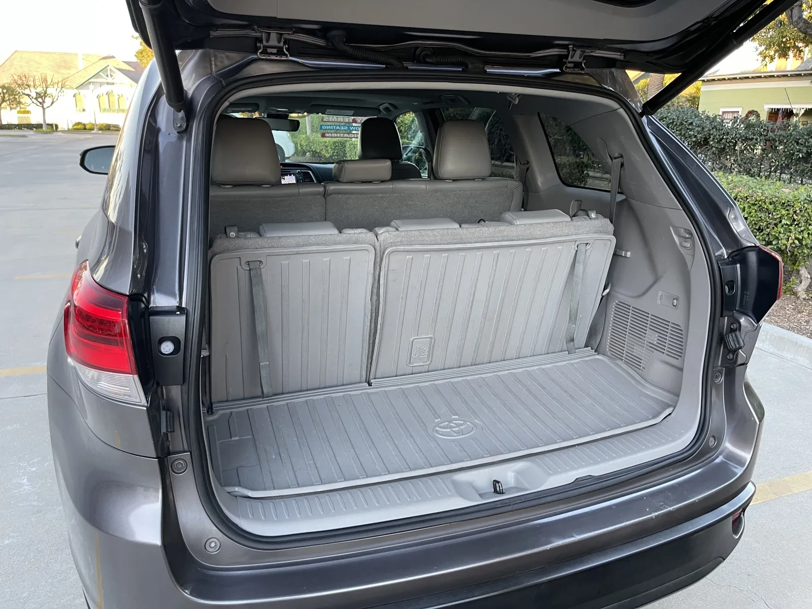 2019 Toyota Highlander XLE - Photo 8