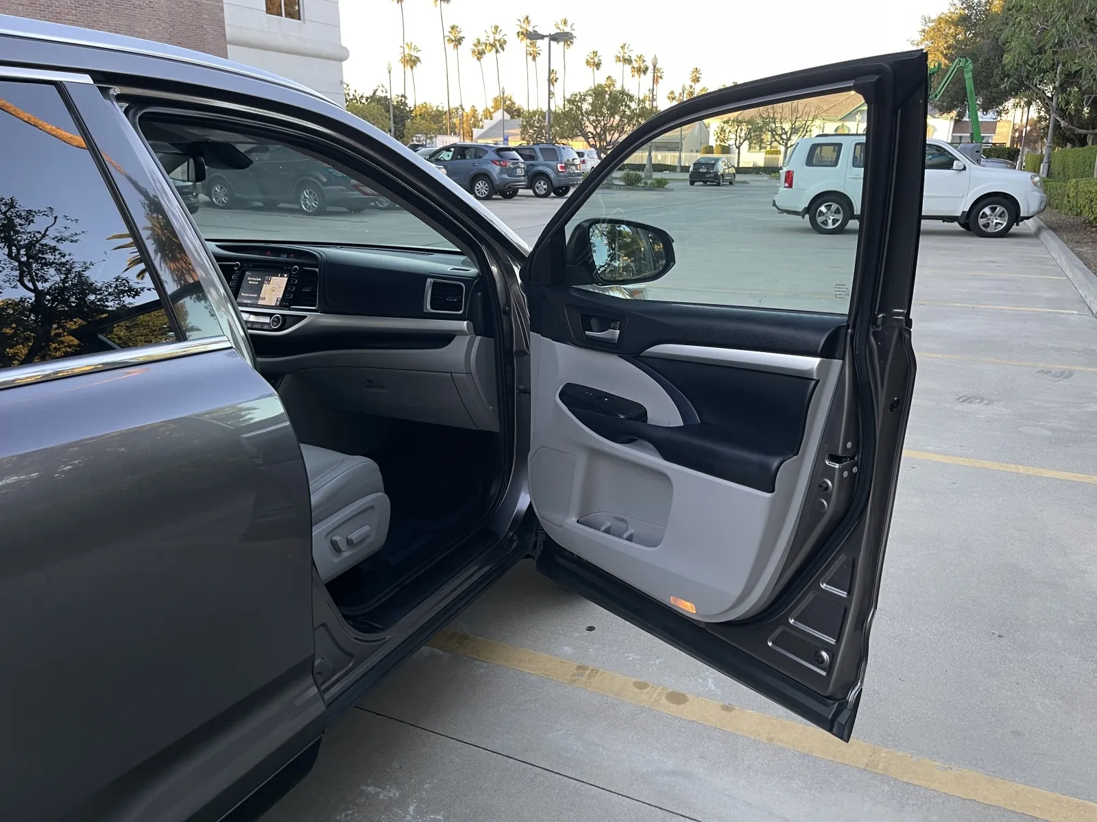 2019 Toyota Highlander XLE - Photo 15