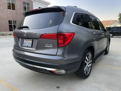More photos of 2017 Honda Pilot Elite AWD at Quality 1 Auto, CA