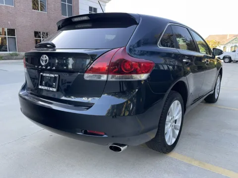 More photos of 2013 Toyota Venza XLE at Quality 1 Auto, CA