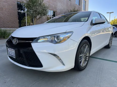 White 2017 Toyota Camry SE for sale in Anaheim, CA