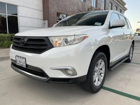 White 2012 Toyota Highlander SE for sale in Anaheim, CA