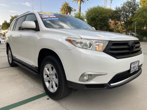 More photos of 2012 Toyota Highlander SE at Quality 1 Auto, CA