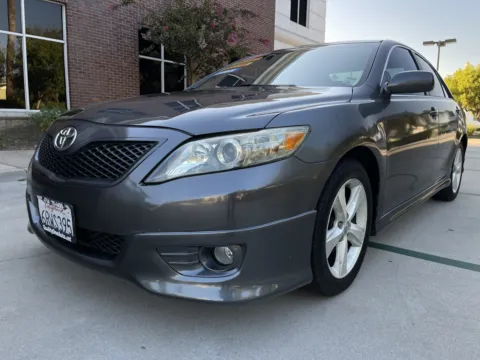 Gray 2011 Toyota Camry SE for sale in Anaheim, CA