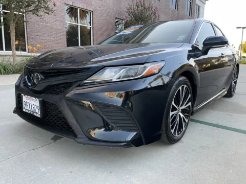 Green 2020 Toyota Camry SE for sale in Anaheim, CA