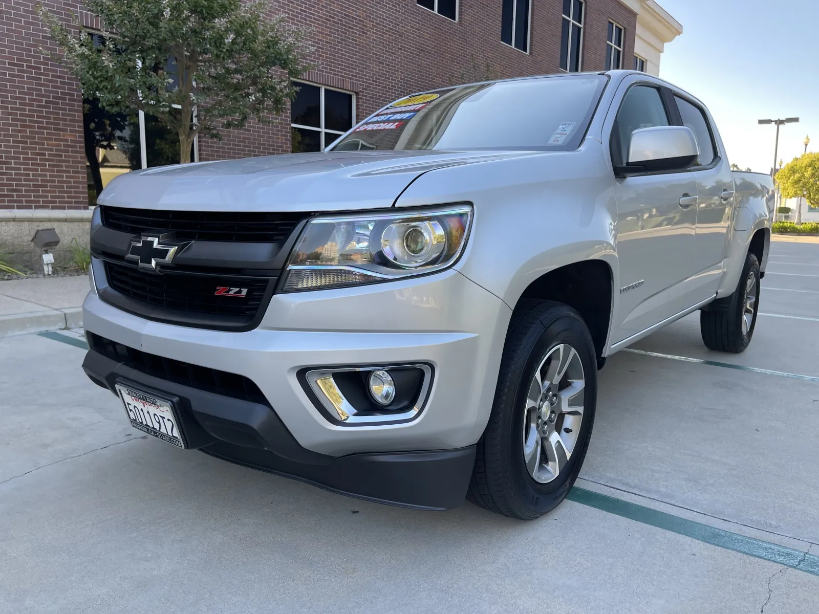 Silver 2019 Chevrolet Colorado Z71 Crew Cab RWD for sale in Anaheim, CA