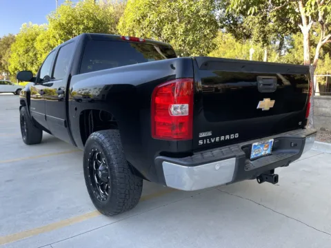More photos of 2010 Chevrolet Silverado 1500 LT Crew Cab RWD at Quality 1 Auto, CA