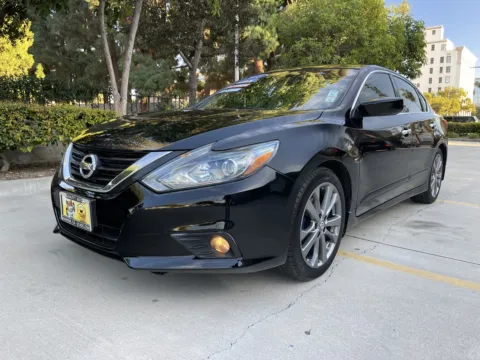 Black 2018 Nissan Altima 2.5 SR for sale in Anaheim, CA