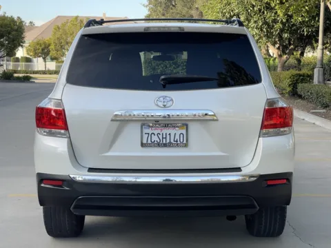 Another view of 2013 Toyota Highlander Plus FWD for sale in Anaheim, CA at Quality 1 Auto