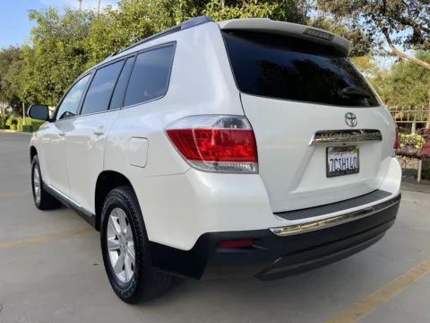 Photos of 2013 Toyota Highlander Plus FWD for sale in Anaheim, CA at Quality 1 Auto