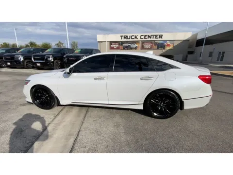 More photos of 2022 Honda Accord Touring at Chavez-Jessup GMC, CA
