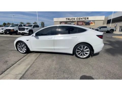 More photos of 2019 Tesla Model 3 Long Range at Chavez-Jessup GMC, CA