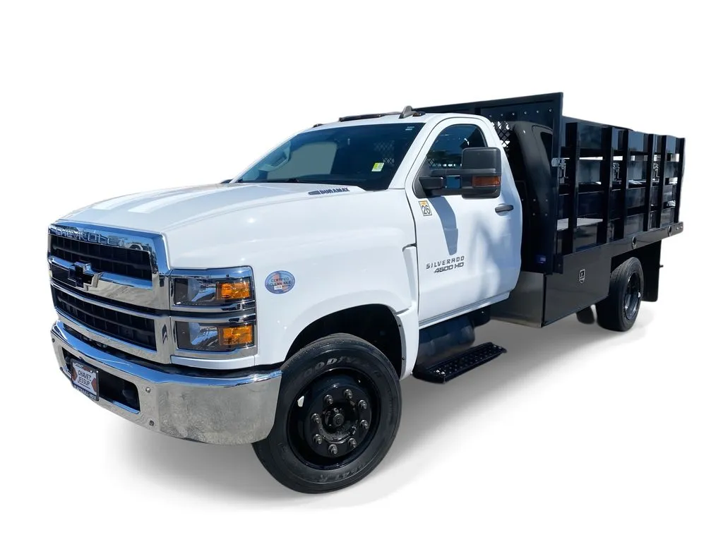 White 2019 Chevrolet Silverado 5500HD Work Truck for sale in Indio, CA