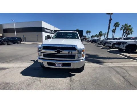 Another view of 2019 Chevrolet Silverado 5500HD Work Truck for sale in Indio, CA at Chavez-Jessup GMC