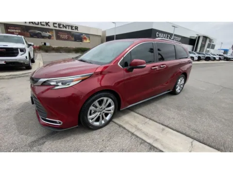 More photos of 2022 Toyota Sienna Platinum at Chavez-Jessup GMC, CA