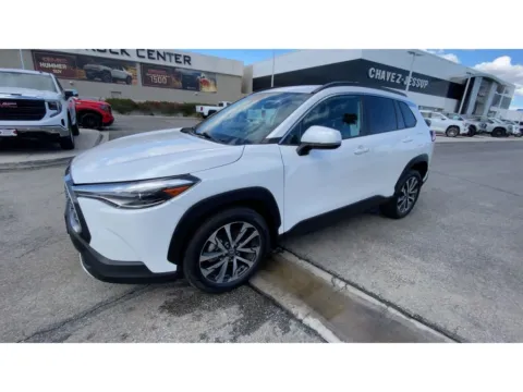 More photos of 2022 Toyota Corolla Cross XLE at Chavez-Jessup GMC, CA