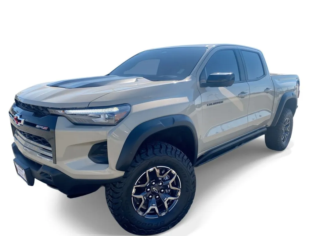 Beige 2024 Chevrolet Colorado 4WD ZR2 for sale in Indio, CA