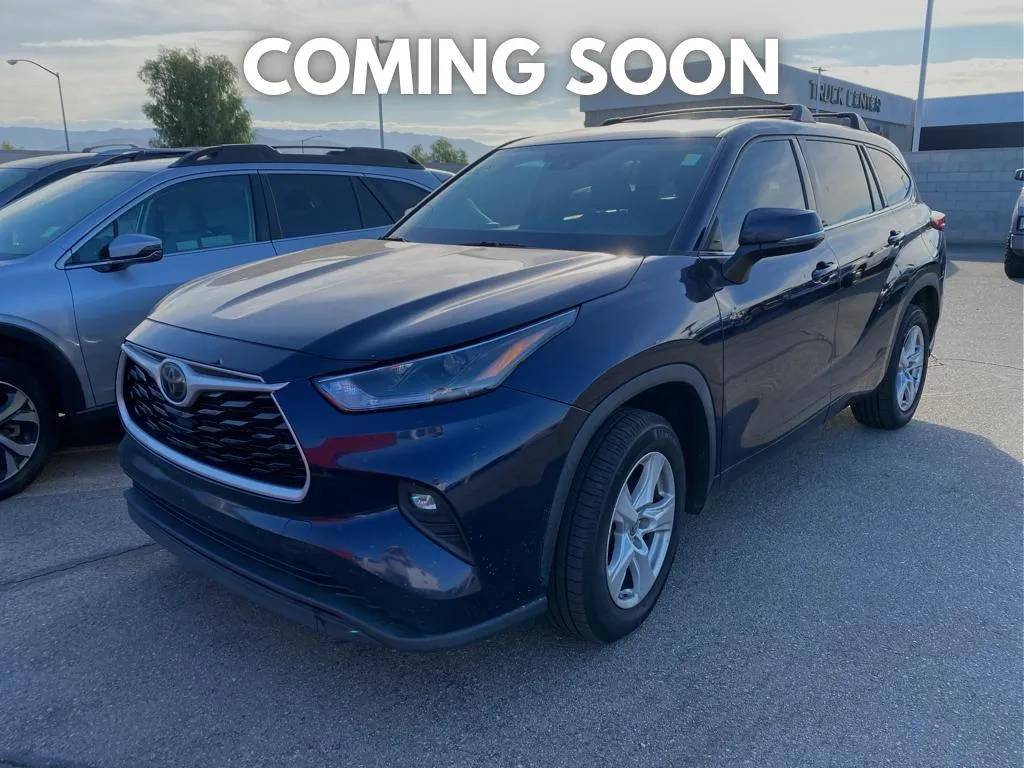 2021 Toyota Highlander LE for sale in Indio, CA
