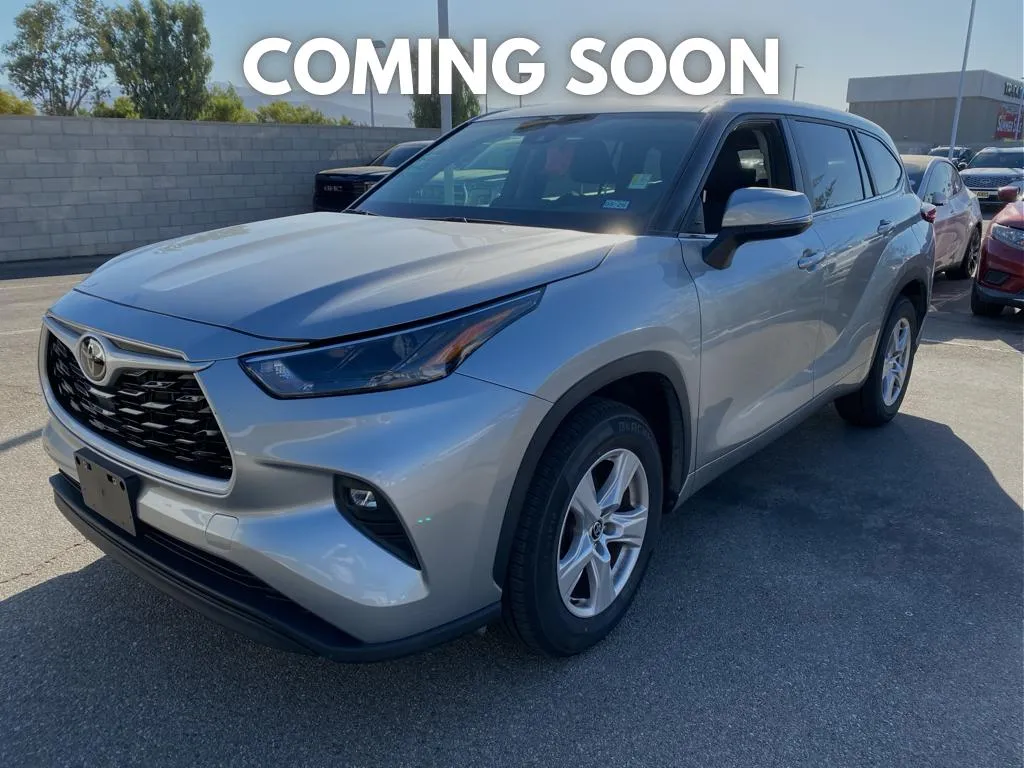 Silver 2025 Toyota Highlander LE for sale in Indio, CA