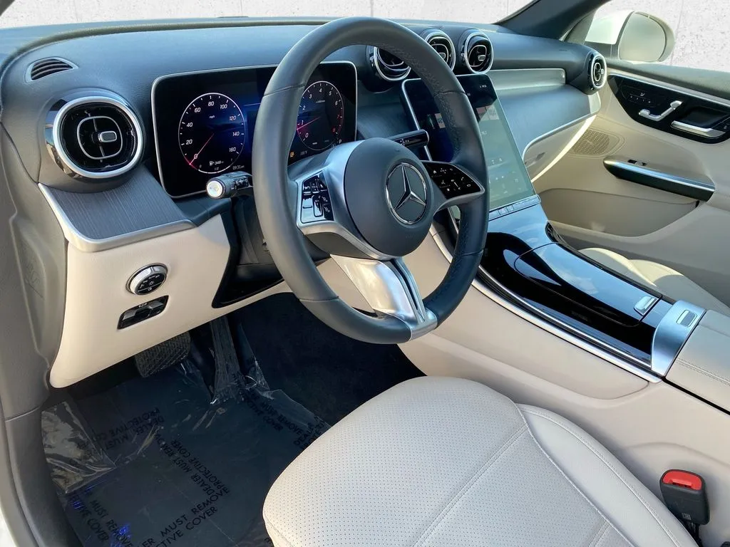 Mercedes-Benz GLC photo 10