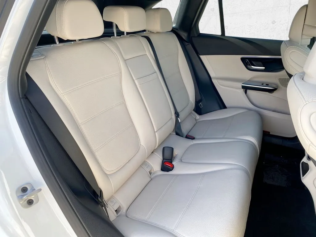 Mercedes-Benz GLC photo 26