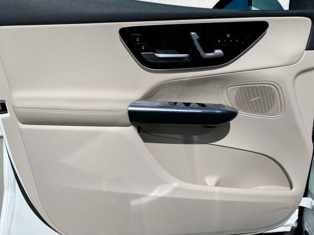 Mercedes-Benz GLC photo 21