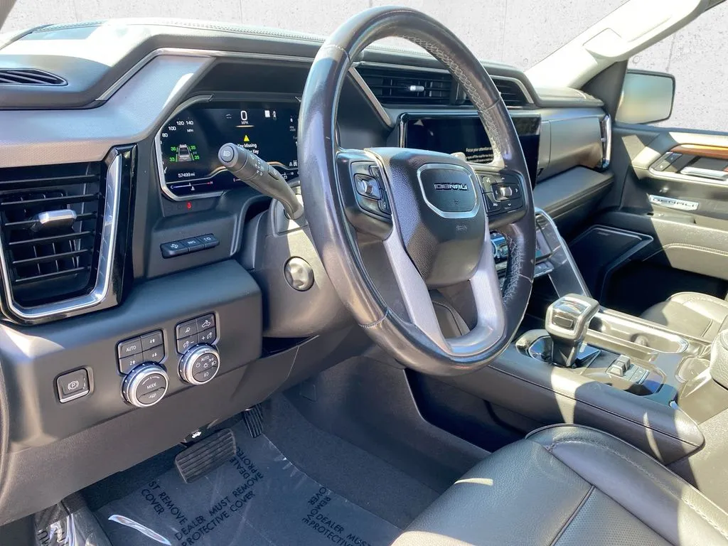 GMC Sierra photo 12