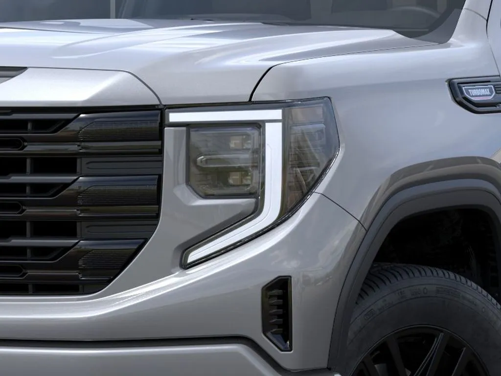 GMC Sierra photo 10