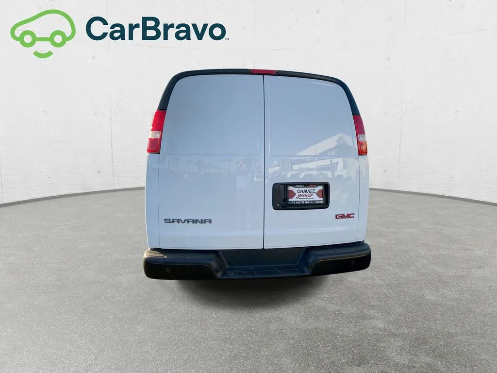 GMC Savana photo 31